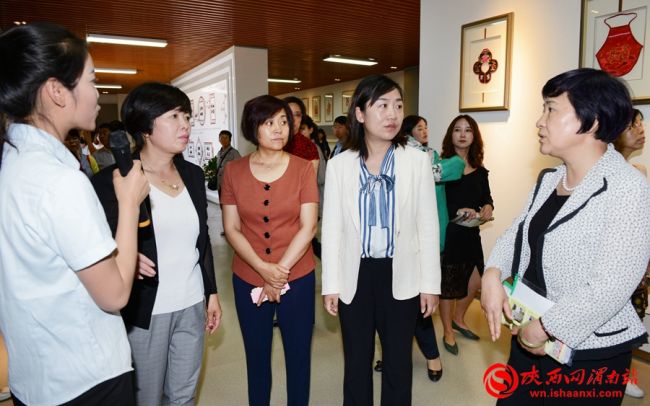 启动仪式后，与会领导和参会人员参观牒吴村农耕文化博物苑。